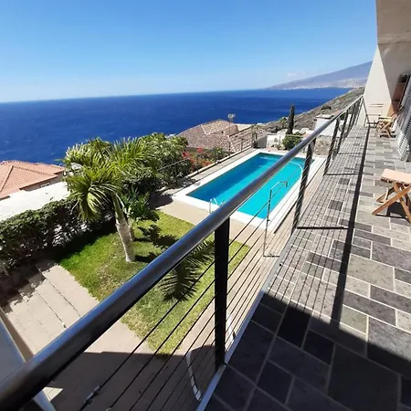 Casa Tamara, En *